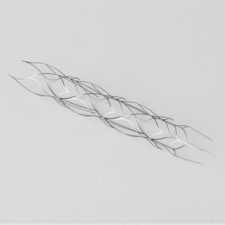 PI Tubing和PI Braided Sheath产品展示，精密管材特写，白色背景，专业医疗材料